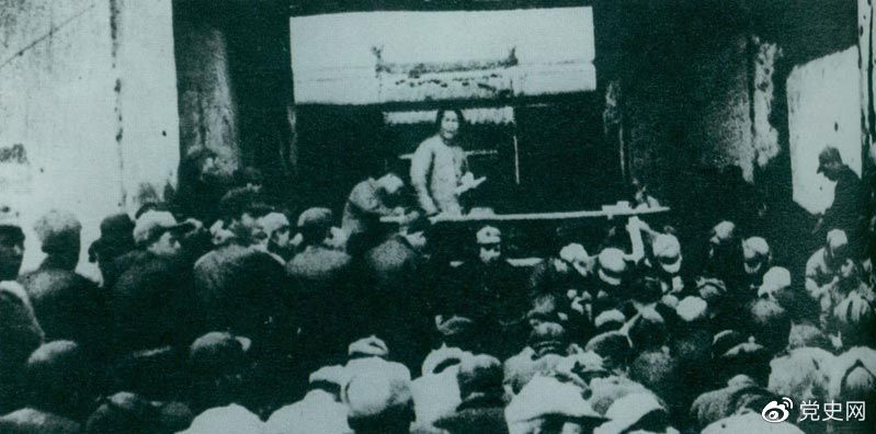 1935年12月27日，毛澤東在陜北瓦窯堡黨的活動分子會議上作《論反對日本帝國主義的策略》報告。